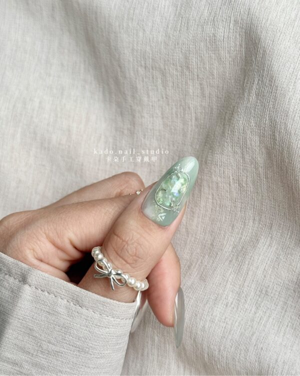 浮翠 Floating Jade